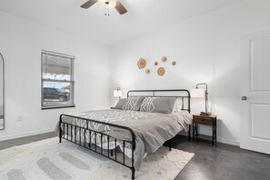 2 bedrooms, iron/ironing board, WiFi, bed sheets