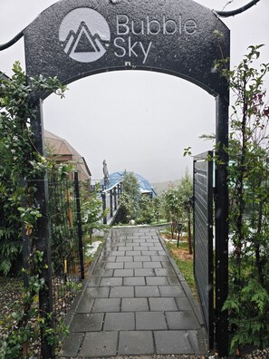 Fachada de la propiedad