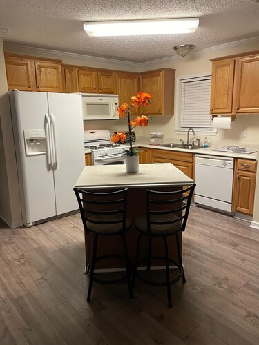 Charming 1-bedroom House in fabulous New Orleans 4M Near Bourbon St.