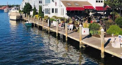 Downtown Mystic +Water ViewsWalk to Shops & Dining