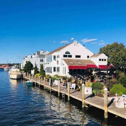 Downtown Mystic +Water ViewsWalk to Shops & Dining