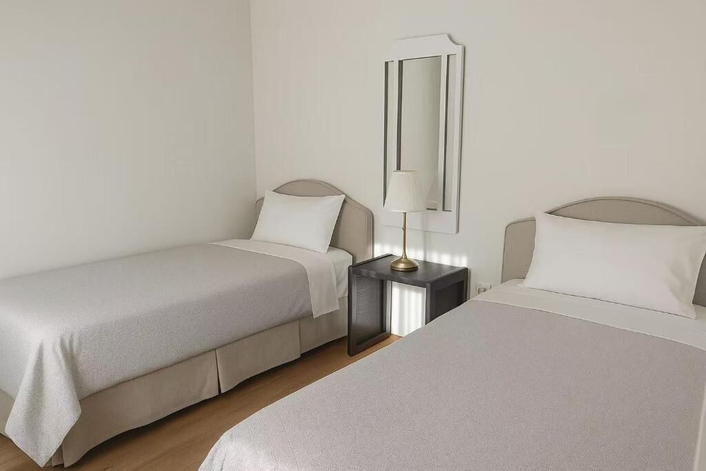 Family Quadruple Room | Laptop workspace, free WiFi