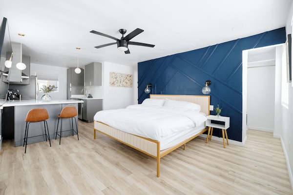 Very comfortable king bed