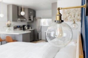 1 soverom, strykejern/-brett, wi-fi (inkludert) og sengetøy