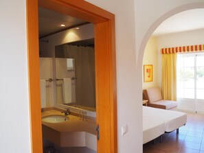 Bathroom - Cvl Club House (Lagos)