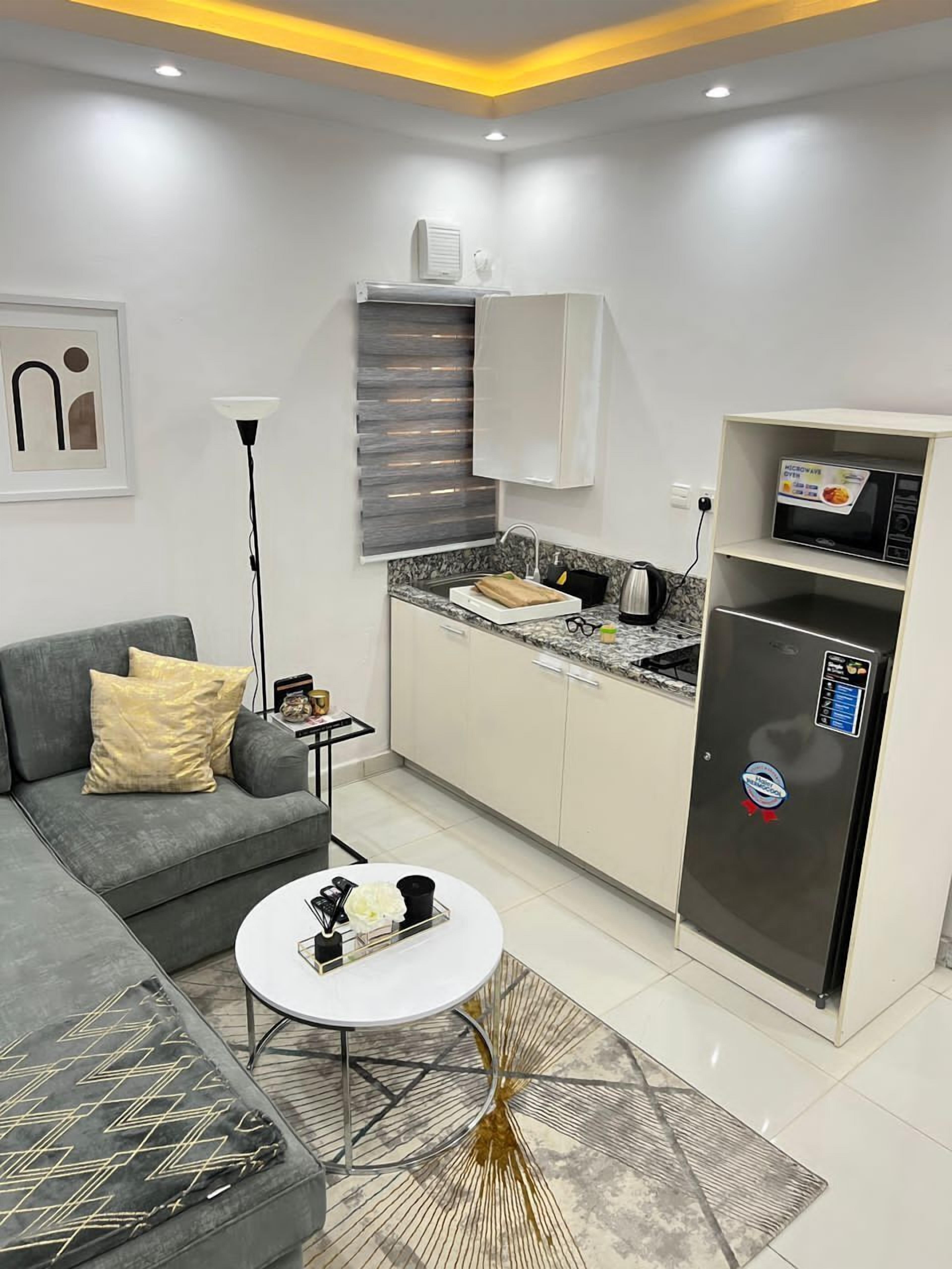 Luxury Apartment, City View | Living area