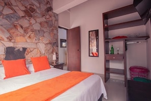 Desk, laptop workspace, soundproofing, free WiFi - Hotel Palma Sevilla Medellin (Medellín)