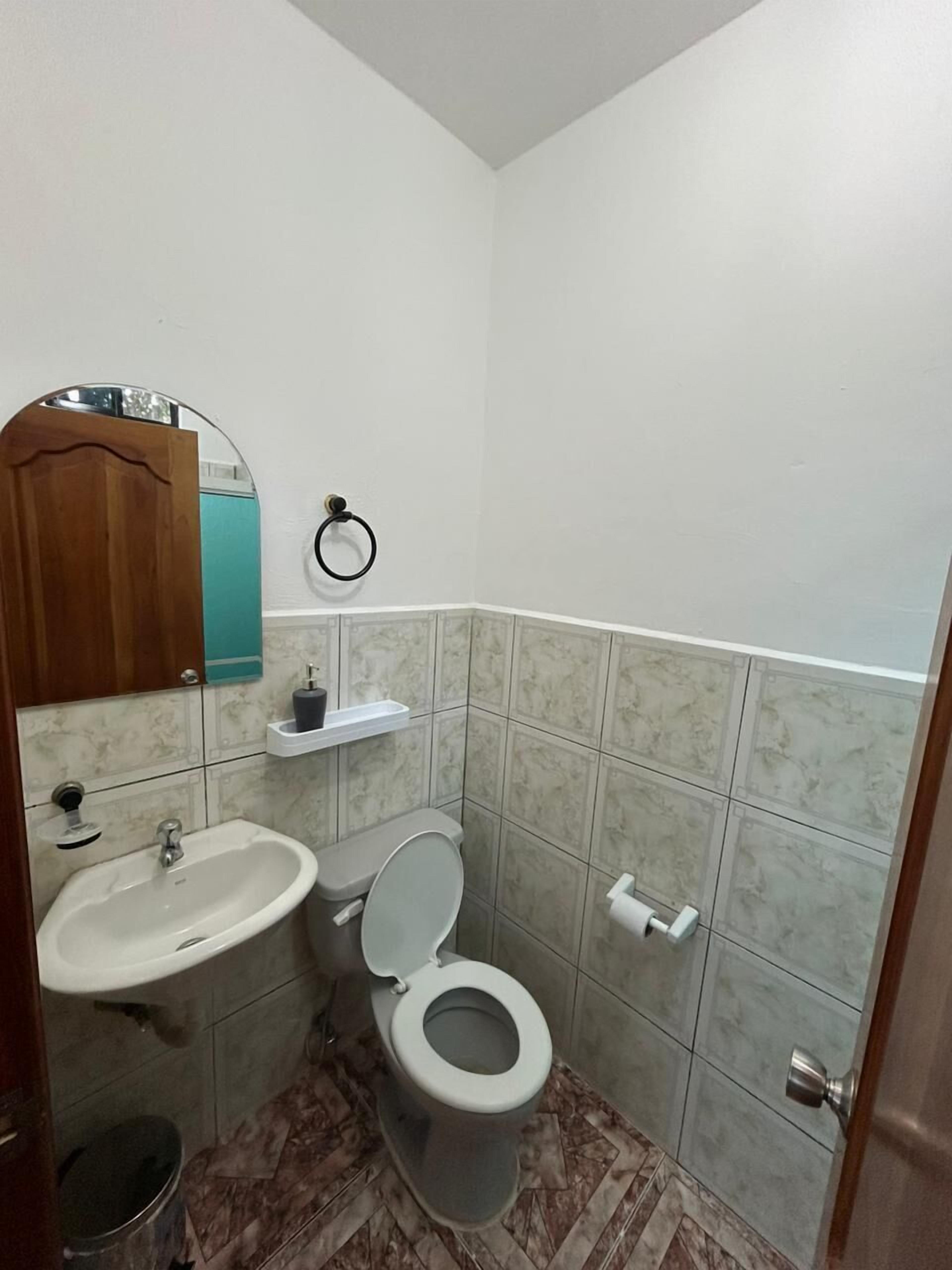 Single Room, Harbor View | Bathroom | Shower, towels, soap, shampoo