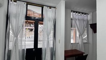 Comfort Single Room | Desk, free WiFi