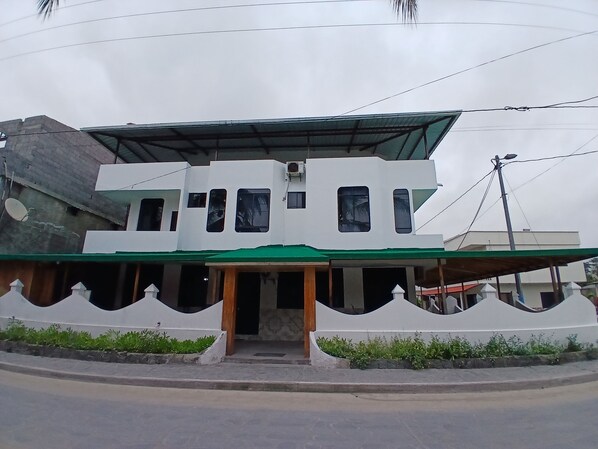 Front of property - Hostal brisas del mar (Puerto Villamil)