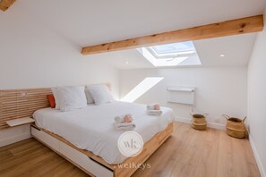 2 habitaciones, tabla de planchar con plancha, wifi y ropa de cama