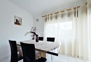 Dining - Squash Club (Portimão)