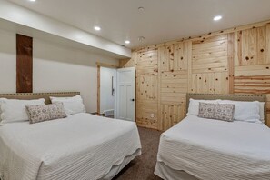 7 chambres, fer et planche à repasser, lit de bébé portatif, Wi-Fi