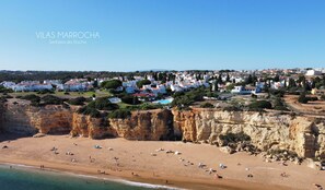 Beach - Senhora Da Rocha (Lagoa)