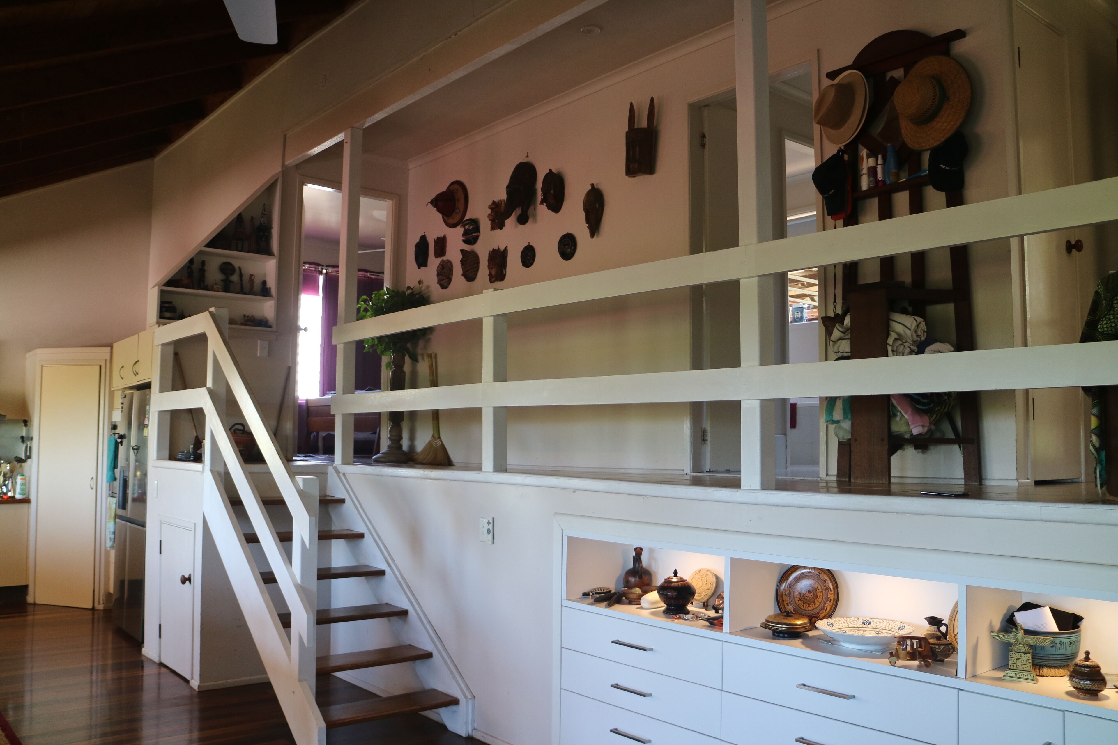 المنشأة من الداخل