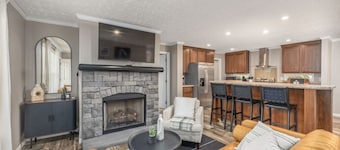 Private Retreat by the Ecusta Trail and Downtown