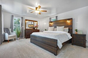 5 habitaciones, tabla de planchar con plancha y cuna de viaje