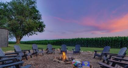 5 Bed Room with Hot tub, Fire pit & Pickle Ball Court