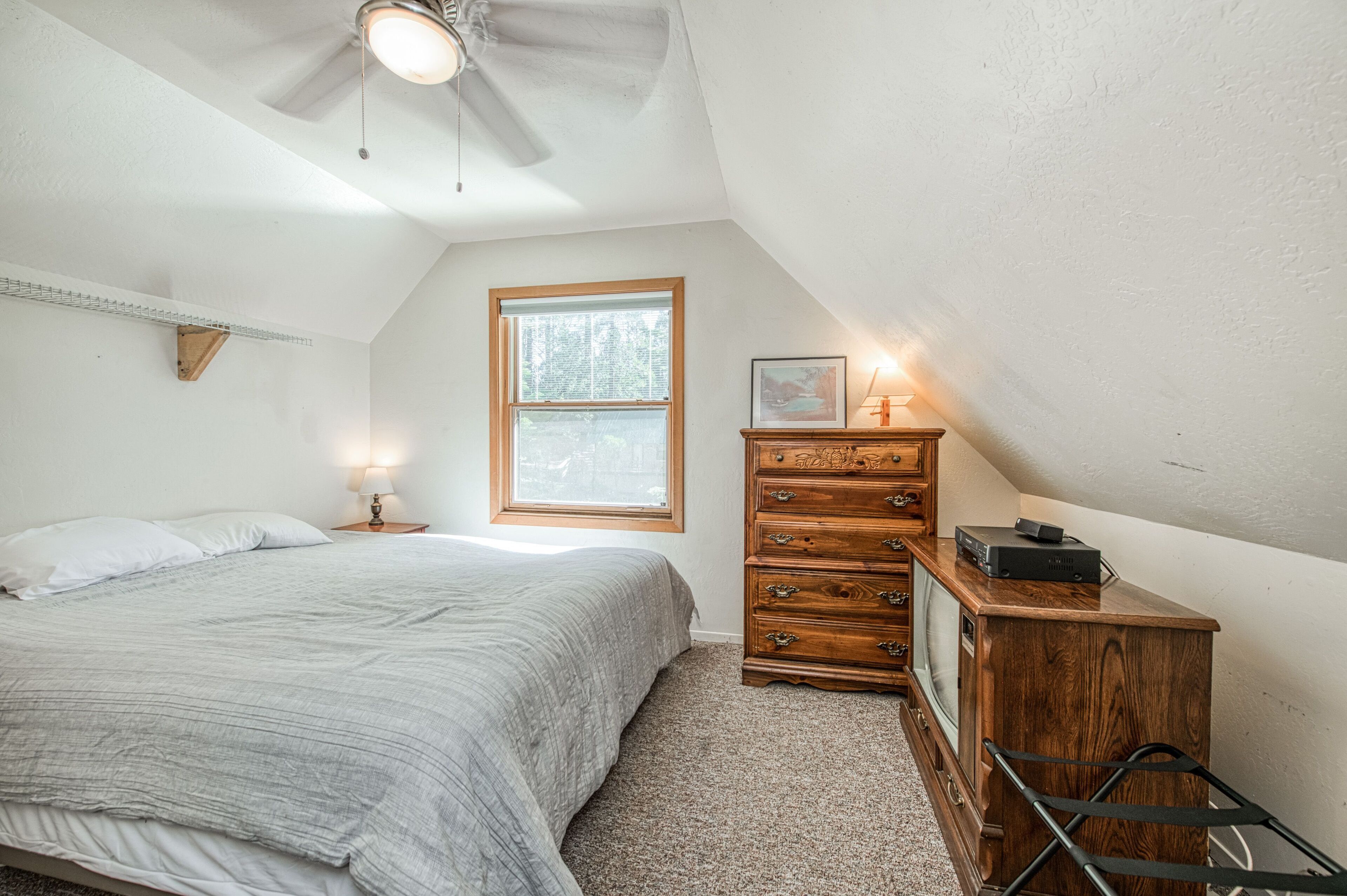 4 bedrooms, WiFi, bed sheets