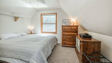 4 bedrooms, WiFi, bed sheets