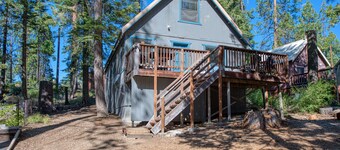 Cozy Cabin in Shaver Lake w/ Deck & Wood Stove