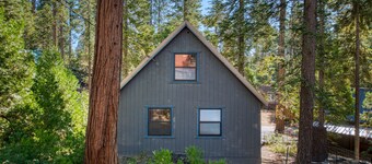 Cozy Cabin in Shaver Lake w/ Deck & Wood Stove