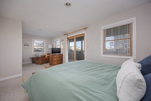4 bedrooms, free WiFi, bed sheets - 6077- Sunshine Daydream - Nags Head Coastal Retreat Near Beach (Nags Head)