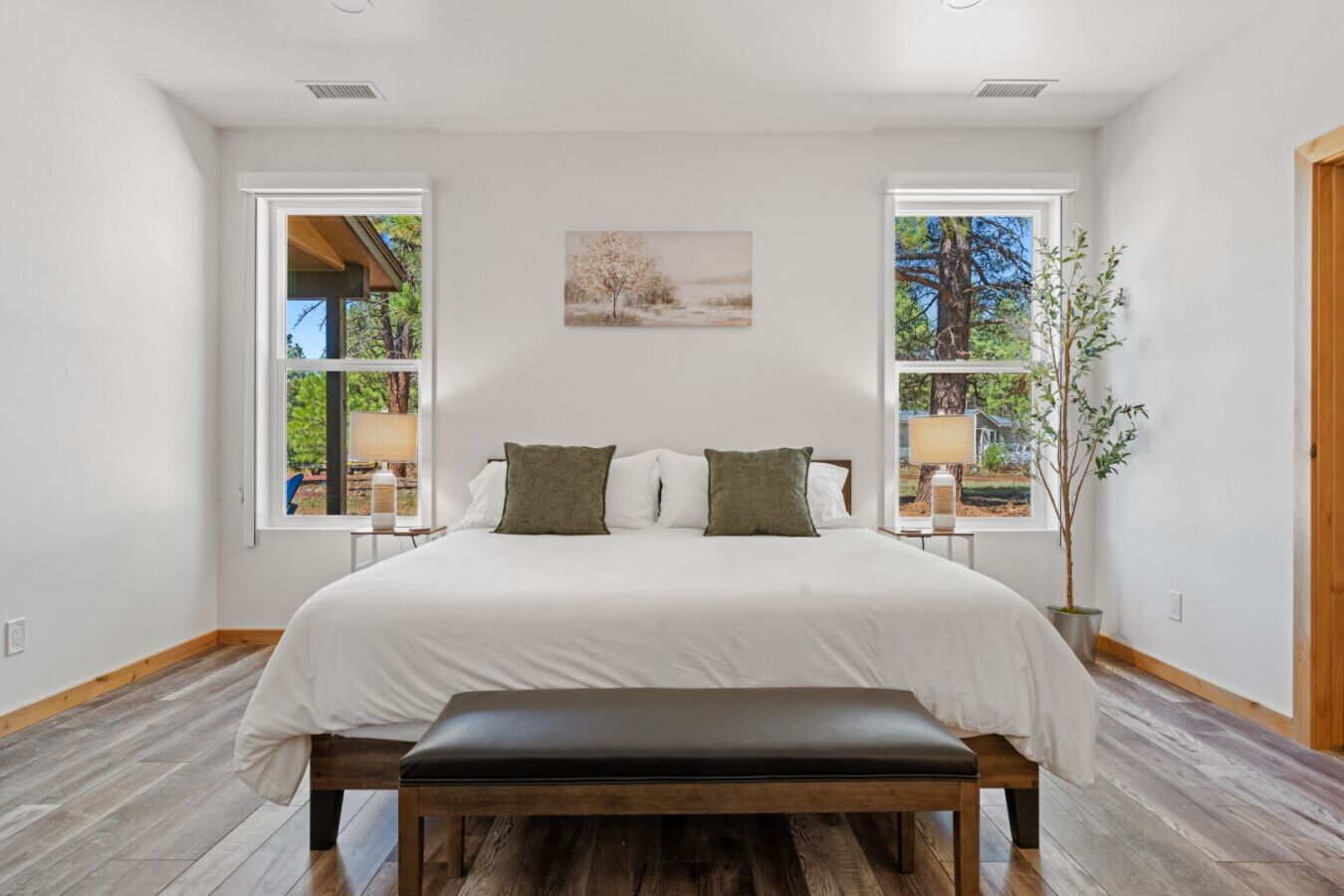 3 bedrooms, iron/ironing board, travel crib, free WiFi