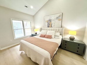 4 bedrooms, iron/ironing board, free WiFi, bed sheets