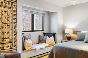 3 soverom, skrivebord, strykejern/-brett og wi-fi (inkludert)