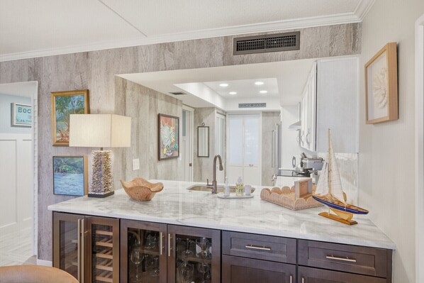 Coffee/tea maker, fridge, microwave, oven - Sea Oats 134 | 2BR/2BA Boca Grande Gulf View Retreat (Boca Grande)