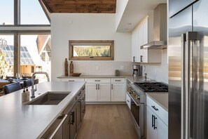 Fridge, microwave, oven, stovetop - Downtown WP Pond Chalet 13 I Private Hot Tub I Great Views I Gas Firepit I Discounted Attractions (Winter Park)