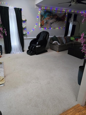 TV - PRIVATE 2 BEDROOM w/ BATH/SHOWER COMBO - Chesterfield, VA (Chesterfield)