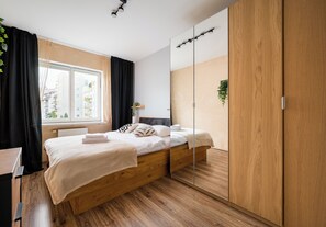 2 bedrooms, iron/ironing board, WiFi, bed sheets