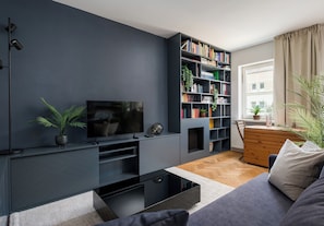 TV