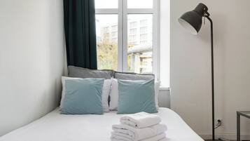 Iron/ironing board, WiFi, bed sheets