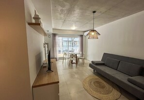 TV - Spanking new bright Studio in a Strategic Area of Recoleta (Buenos Aires)