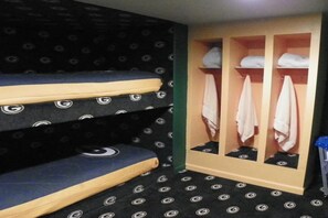 2 quartos, escrivaninha, Wi-Fi, roupa de cama