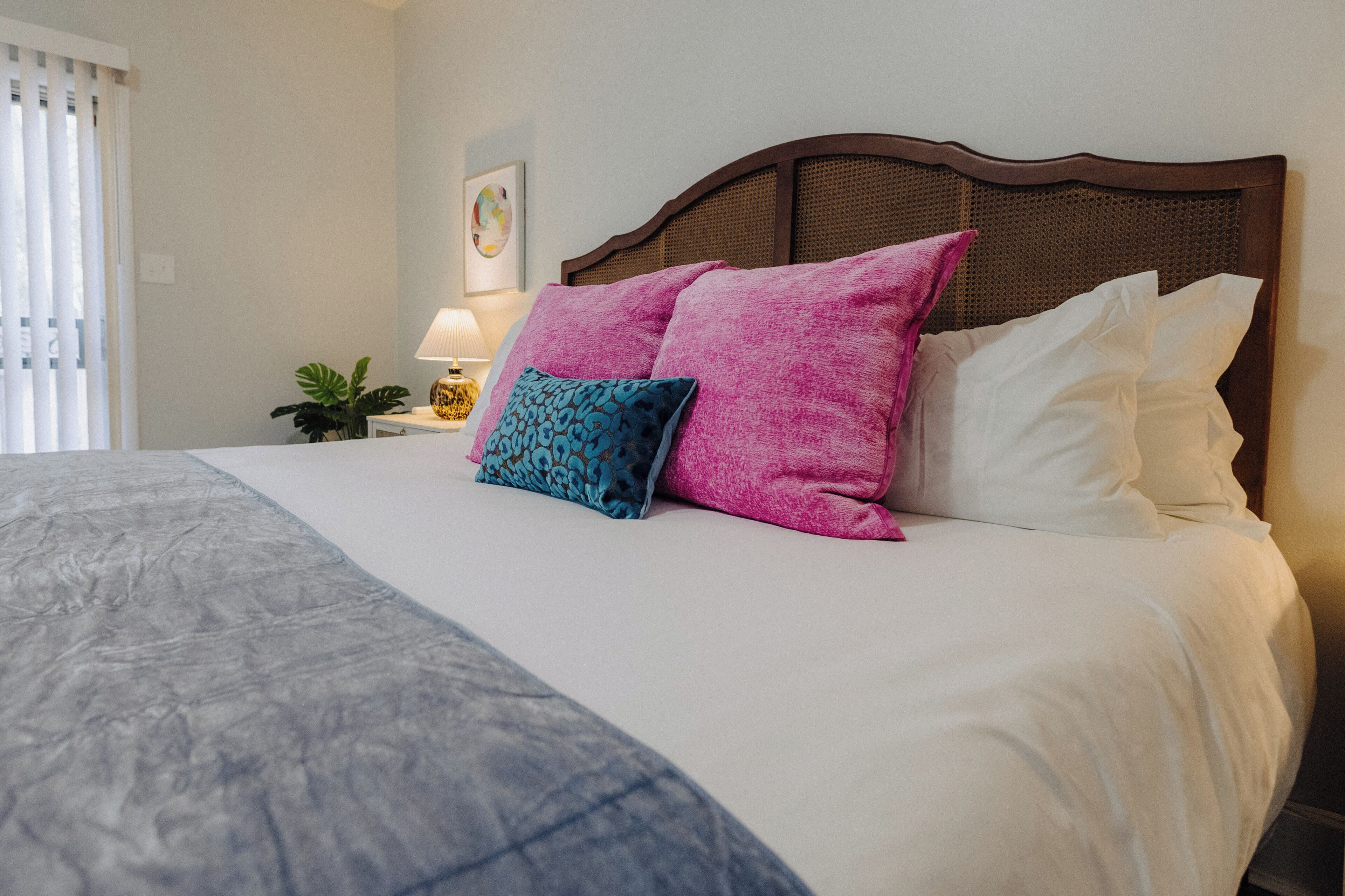 1 habitación, tabla de planchar con plancha, wifi gratis y ropa de cama 