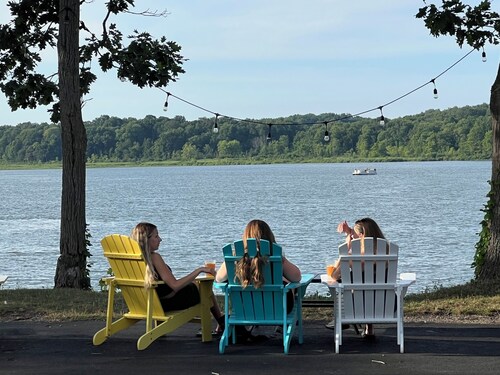 Charming 3-bedroom cottage at lovely Edinboro Lake