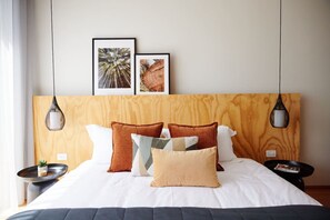 3 bedrooms, desk, iron/ironing board, WiFi