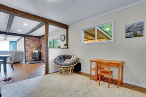 Interior - Lake City Getaway - Fire Pit | Near Lake Erie (Lake City)