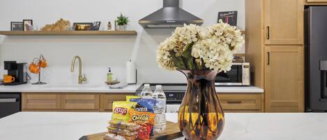 Mikrowelle, Ofen, Herdplatte, Geschirrspüler