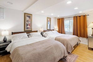 5 bedrooms, desk, iron/ironing board, WiFi
