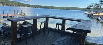 Families Enjoy-Waterfront Home & Dock in Meredithâs NoâWake Zone- Kayaks