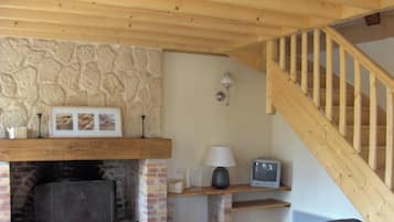 Televisie en een open haard