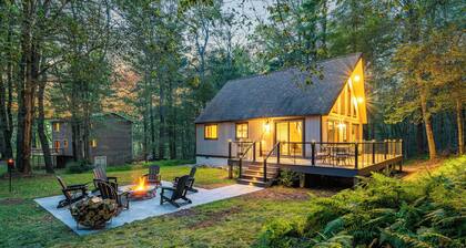 3-bedroom chalet with AC in Pocono Lake