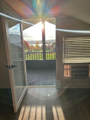 Interior - 3 bedroom fully renovated country home (Franklin)