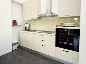 Oven