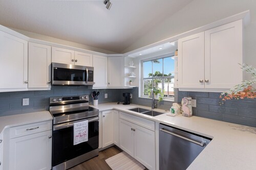 The Pelican’s Nest – Cozy Stay Near the Beach